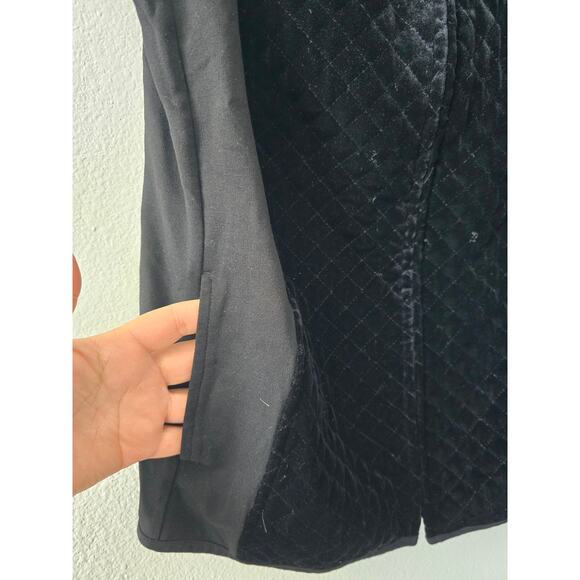 Susan Graver Weekend Women’s S Black Velvet Quilted Vest Zip Up Rhinestone - Picture 4 of 8